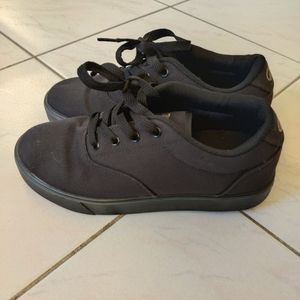 black heelys